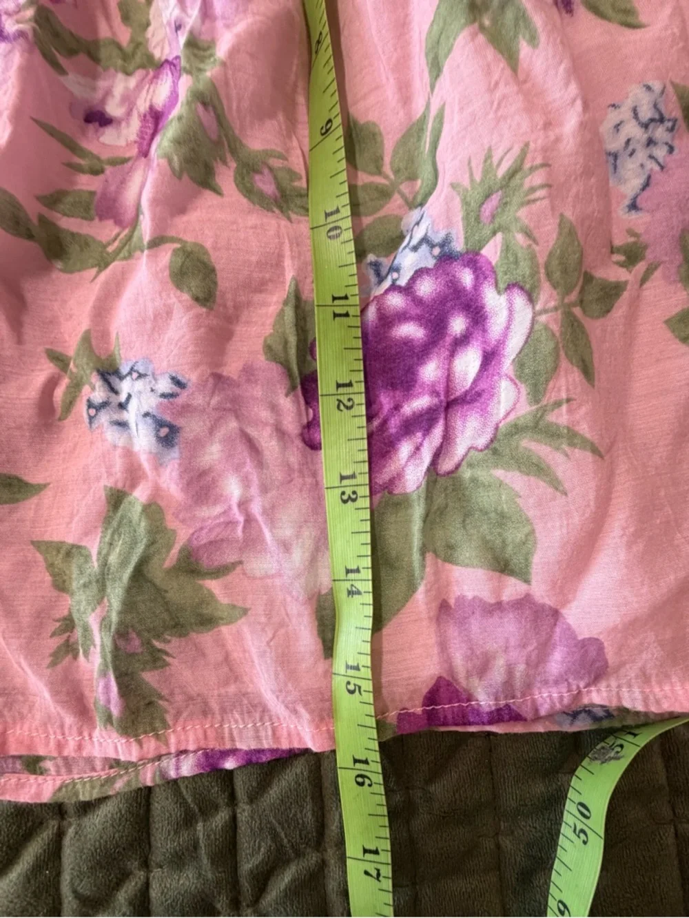 Charlotte‎ Russe pink floral mini skirt elastic waist size medium